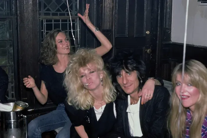 Framed Print : Ron And Jo Wood Attend Mick Jagger's 42nd Birthday Party Framed Print : Ron And Jo Wood Attend Mick Jagger's 42nd Birthday Party