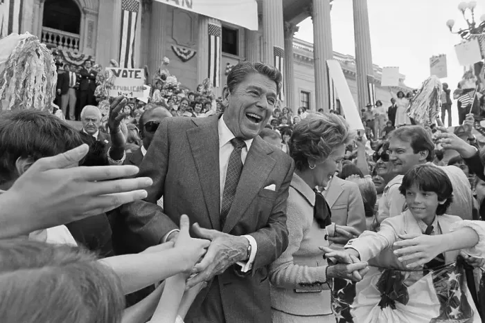 Framed Print : Ronald and Nancy Reagan with Supporters Framed Print : Ronald and Nancy Reagan with Supporters