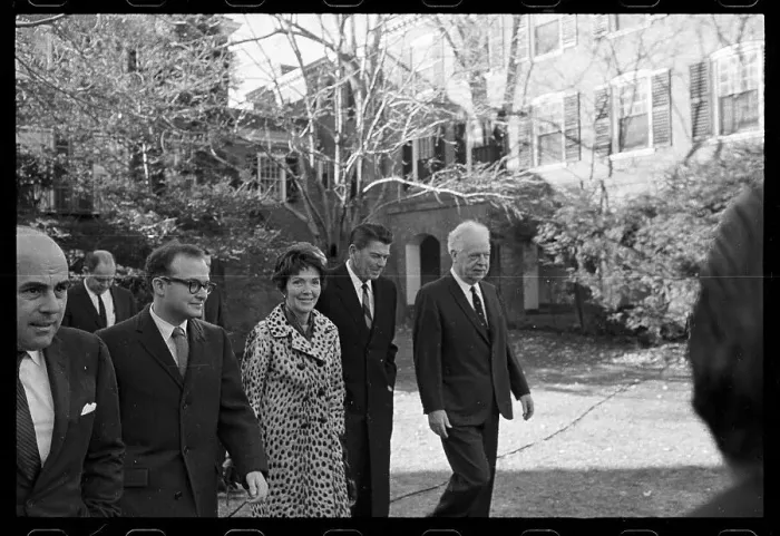 Framed Print : Ronald and Nancy Reagan at Yale University Framed Print : Ronald and Nancy Reagan at Yale University