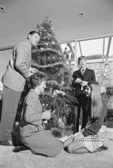 Framed Print : Ronald Reagan and Family Decorating Christmas Tree Framed Print : Ronald Reagan and Family Decorating Christmas Tree