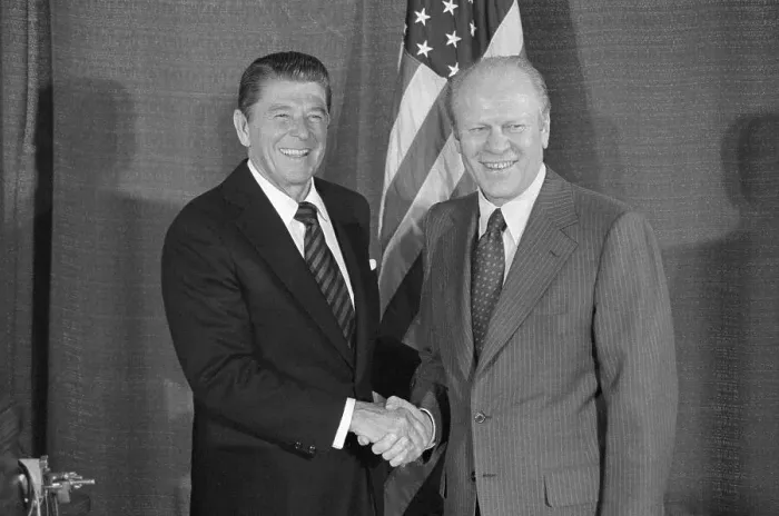 Framed Print : Ronald Reagan and Gerald Ford Shaking Hands Framed Print : Ronald Reagan and Gerald Ford Shaking Hands