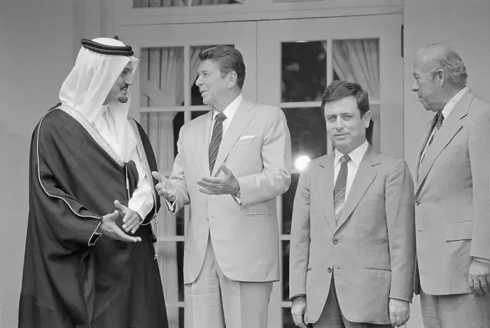Framed Print : Ronald Reagan Meeting Abdel Halim Khaddam Framed Print : Ronald Reagan Meeting Abdel Halim Khaddam