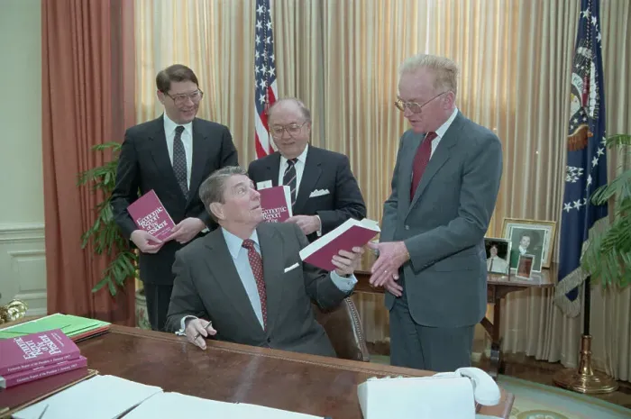 Framed Print : Ronald Reagan Meeting with Political Leaders Framed Print : Ronald Reagan Meeting with Political Leaders