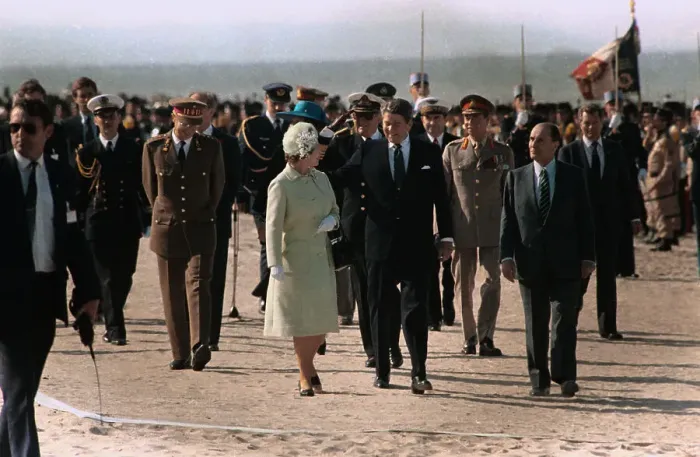 Framed Print : Ronald Reagan with Queen Elizabeth II and Others Framed Print : Ronald Reagan with Queen Elizabeth II and Others