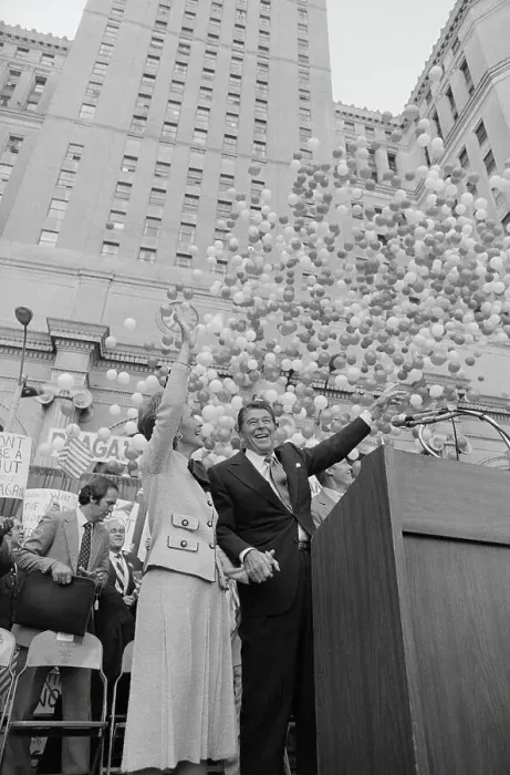 Framed Print : Ronald Reagan and Wife Waving Framed Print : Ronald Reagan and Wife Waving