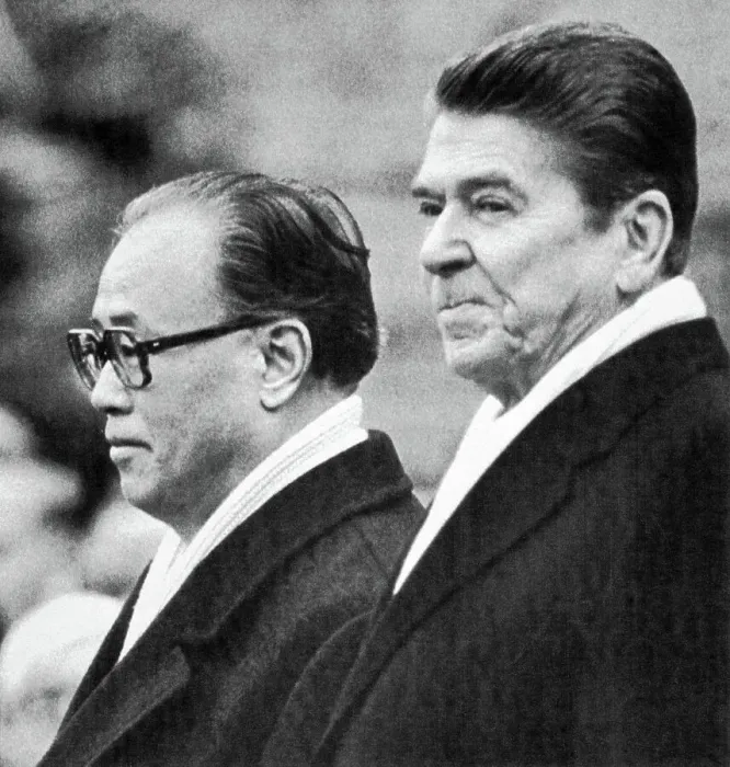 Framed Print : Ronald Reagan and Zhao Ziyang Framed Print : Ronald Reagan and Zhao Ziyang