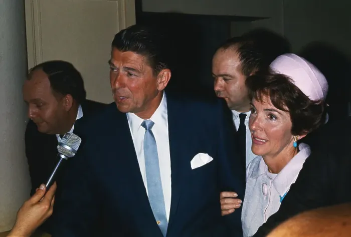 Framed Print : Ronand and Nancy Reagan Speaking to Newsmen Framed Print : Ronand and Nancy Reagan Speaking to Newsmen