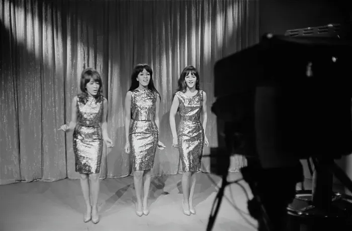 Framed Print : The Ronettes On Lunch with Soupy Sales Framed Print : The Ronettes On Lunch with Soupy Sales