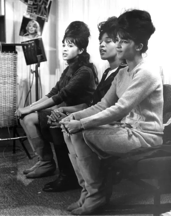Framed Print : Ronettes Portrait Framed Print : Ronettes Portrait