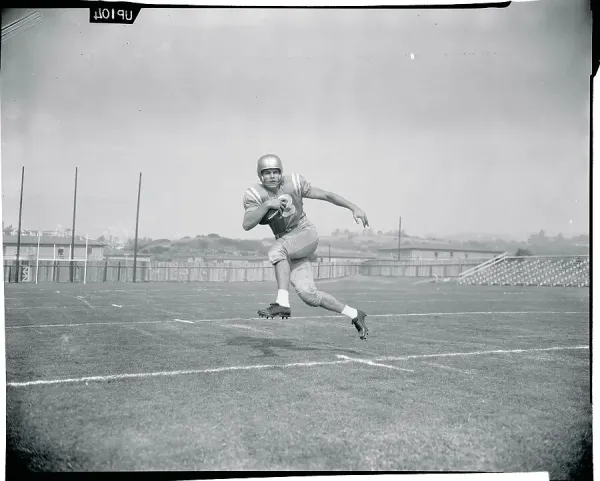 Ronnie Knox Running with the Football Print. Art Prints, Posters