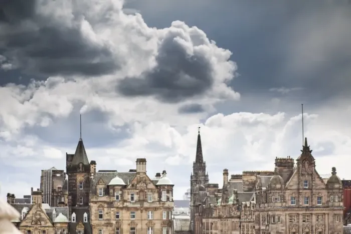 Framed Print : Roof Tops View of Edinburghs Old Town, looking towards the North Bridge Framed Print : Roof Tops View of Edinburghs Old Town, looking towards the North Bridge