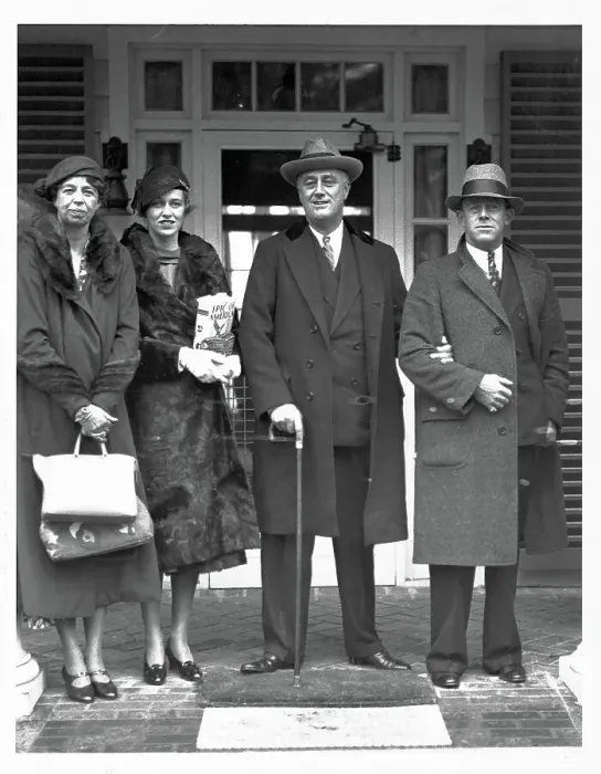 Framed Print : Roosevelt Family on Vacation Framed Print : Roosevelt Family on Vacation
