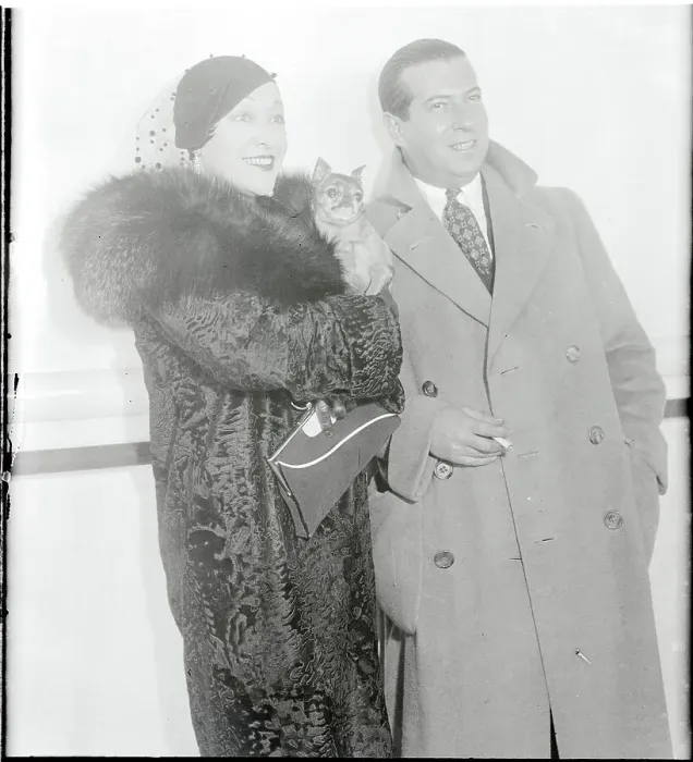 Framed Print : Rosa Dolly Posing with Husband Irving Netcher Framed Print : Rosa Dolly Posing with Husband Irving Netcher