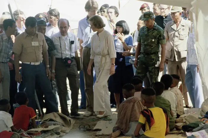 Framed Print : Rosalynn Carter Visiting Refugee Camp Framed Print : Rosalynn Carter Visiting Refugee Camp