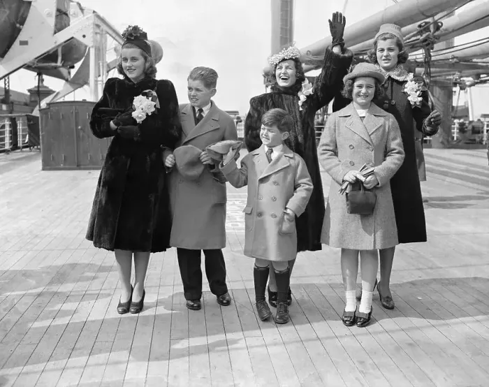 Framed Print : Rose Elizabeth Fitzgerald Kennedy and Her Young Children Standing on Liner Framed Print : Rose Elizabeth Fitzgerald Kennedy and Her Young Children Standing on Liner