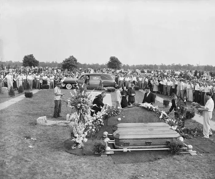 Framed Print : Rosenbergs Laid To Rest Framed Print : Rosenbergs Laid To Rest