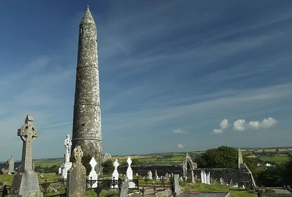 The round tower and ruins of the cathedral in Ardmore village
