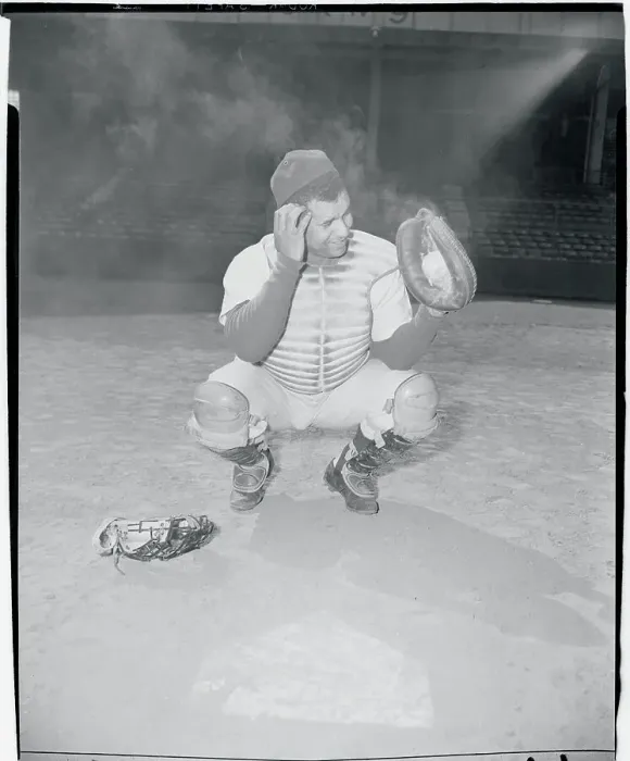 Framed Print : Roy Campanella with Ball in the Mitt