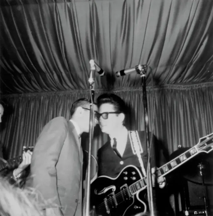 Framed Print : Roy Orbison Performs Framed Print : Roy Orbison Performs