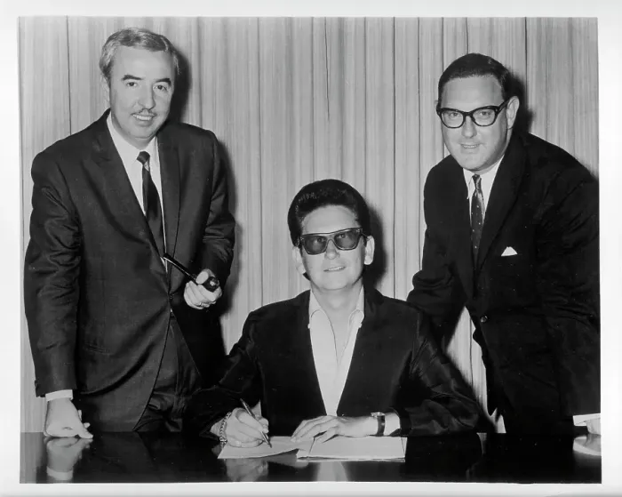 Framed Print : Roy Orbison Signs A Contract Framed Print : Roy Orbison Signs A Contract