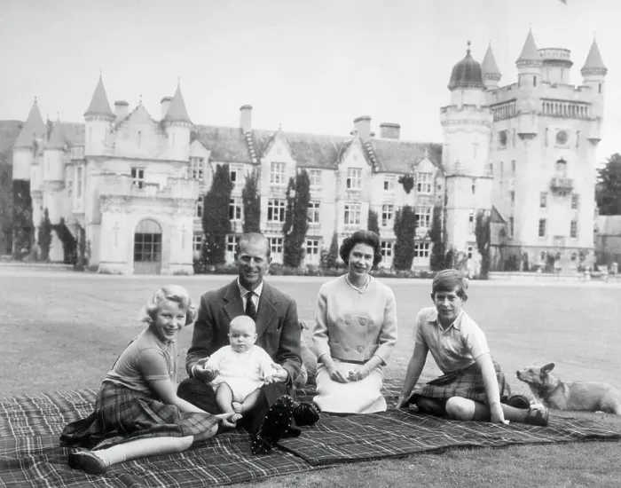Framed Print : Royal Family At Balmoral Framed Print : Royal Family At Balmoral