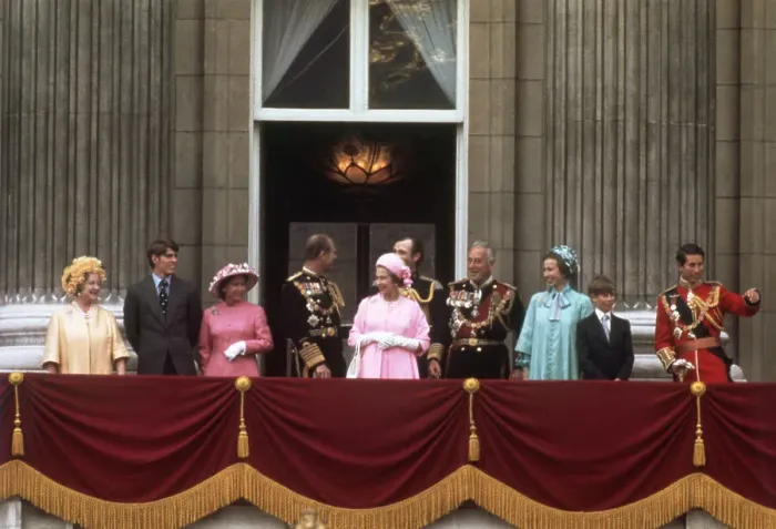 Framed Print : Royal Family At Buckingham Palace Framed Print : Royal Family At Buckingham Palace