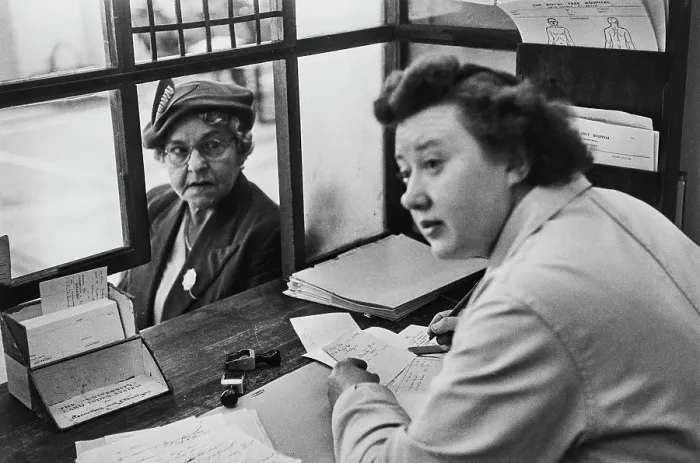 Framed Print : Royal Free Hospital Appointments Desk, 1954 Framed Print : Royal Free Hospital Appointments Desk, 1954
