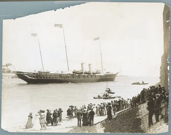 Framed Print : Royal Yacht Victoria and Albert Framed Print : Royal Yacht Victoria and Albert