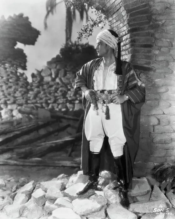 Framed Print : Rudolph Valentino in The Son of the Sheik Framed Print : Rudolph Valentino in The Son of the Sheik