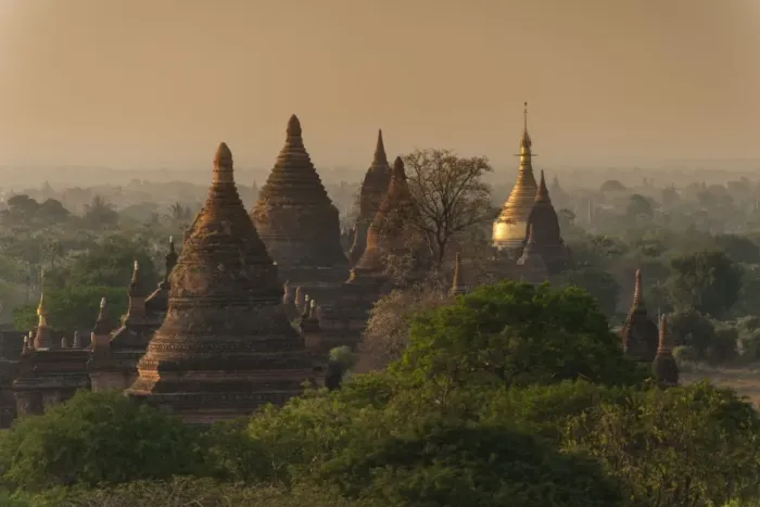 Framed Print : Ruin of pagodas in Bagan Framed Print : Ruin of pagodas in Bagan