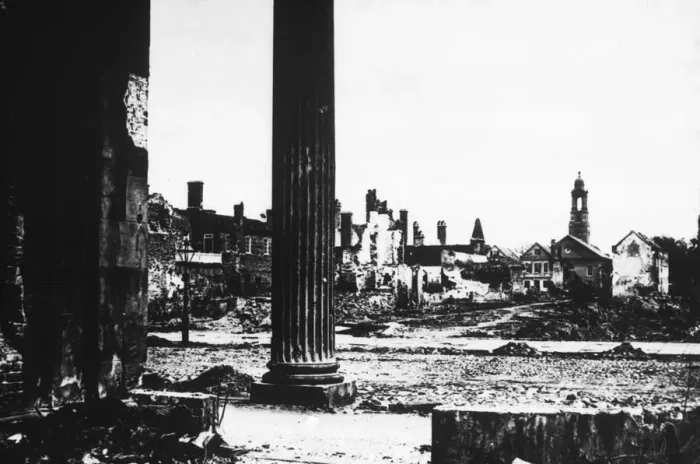 Framed Print : Ruins seen from the Circular church, Charleston Framed Print : Ruins seen from the Circular church, Charleston