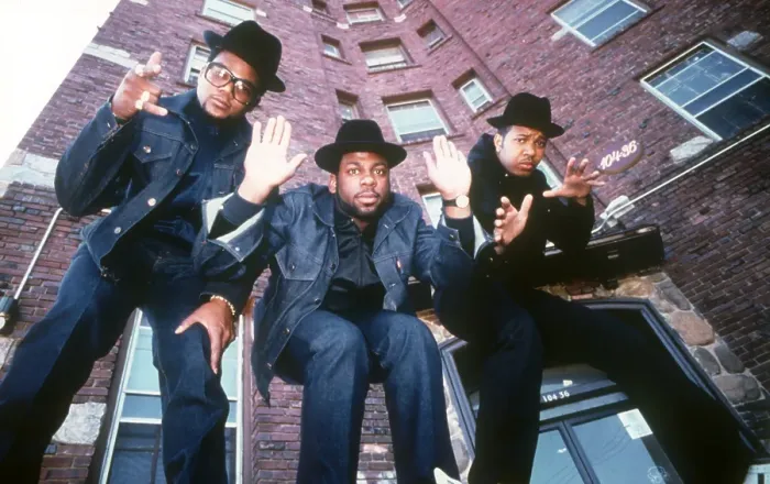 Framed Print : Run-DMC. American hip hop band Run-DMC, circa 1985 Framed Print : Run-DMC. American hip hop band Run-DMC, circa 1985