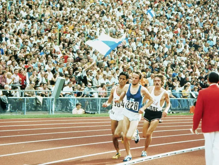 Framed Print : Runners Competing in Olympic Race Framed Print : Runners Competing in Olympic Race