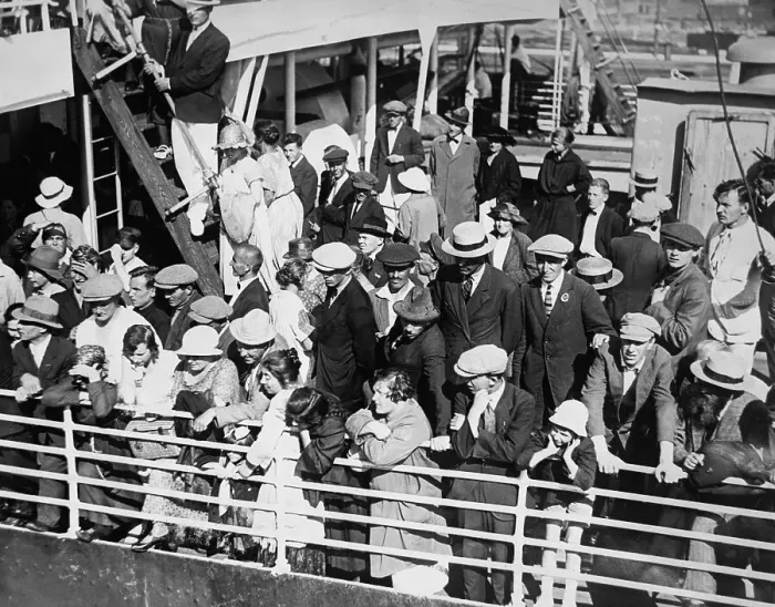 Framed Print : Three hundred Russian refugees land at Seattle, Washington Framed Print : Three hundred Russian refugees land at Seattle, Washington