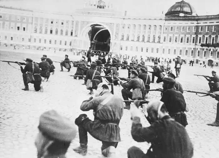 Framed Print : Russian Soldiers Firing Rifles Outside General Staff Building Framed Print : Russian Soldiers Firing Rifles Outside General Staff Building