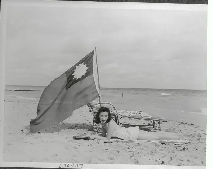 Framed Print : Ruth Lee Sun Tanning