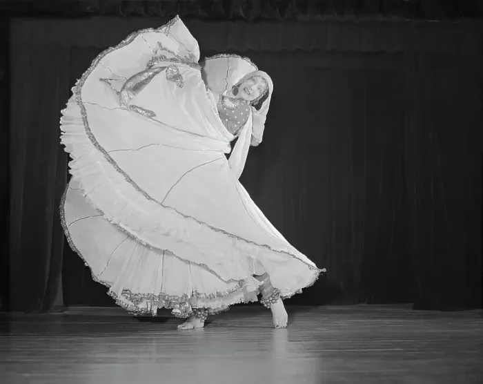 Framed Print : Ruth St. Denis in Swirling Dress