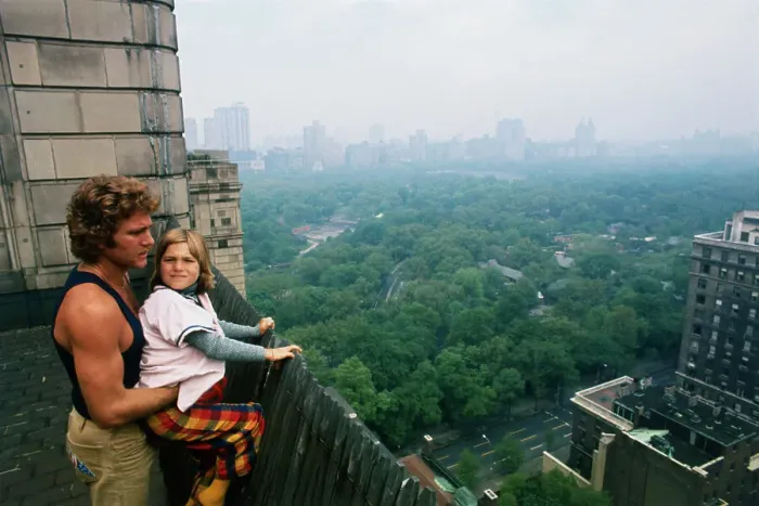 Framed Print : Ryan and Tatum O'Neal Looking at Central Park Framed Print : Ryan and Tatum O'Neal Looking at Central Park