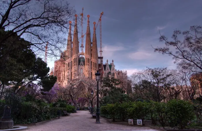 Framed Print : Sagrada Familia Framed Print : Sagrada Familia