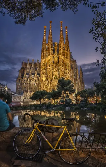 Framed Print : Sagrada familia church, Barcelona Framed Print : Sagrada familia church, Barcelona