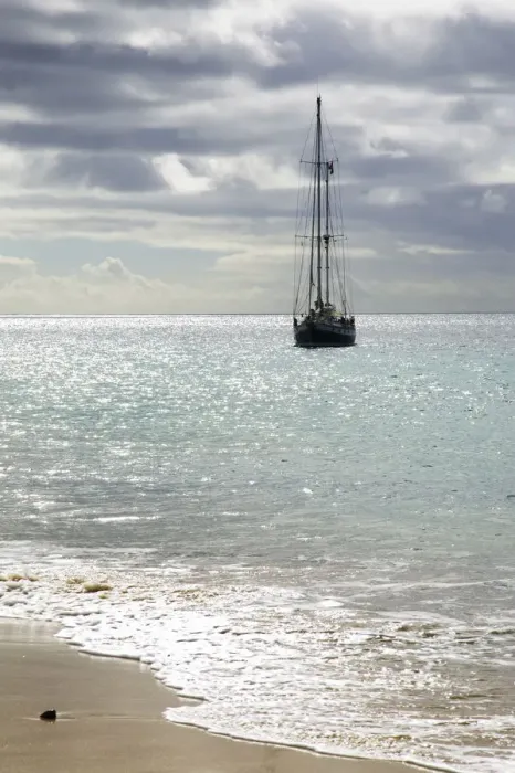 Framed Print : Sailing boat on the Playa de Mujeres beach near Playa Blanca, Lanzarote, Canary Islands, Spain, Europe Framed Print : Sailing boat on the Playa de Mujeres beach near Playa Blanca, Lanzarote, Canary Islands, Spain, Europe