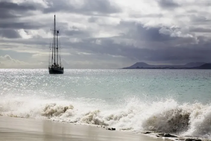 Framed Print : Sailing boat on the Playa de Mujeres beach near Playa Blanca, Fuerteventura in the back, Lanzarote, Canary Islands, Spain, Europe Framed Print : Sailing boat on the Playa de Mujeres beach near Playa Blanca, Fuerteventura in the back, Lanzarote, Canary Islands, Spain, Europe