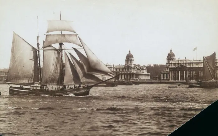 Framed Print : Sailing ship passes the Royal Naval College in Greenwic Framed Print : Sailing ship passes the Royal Naval College in Greenwic