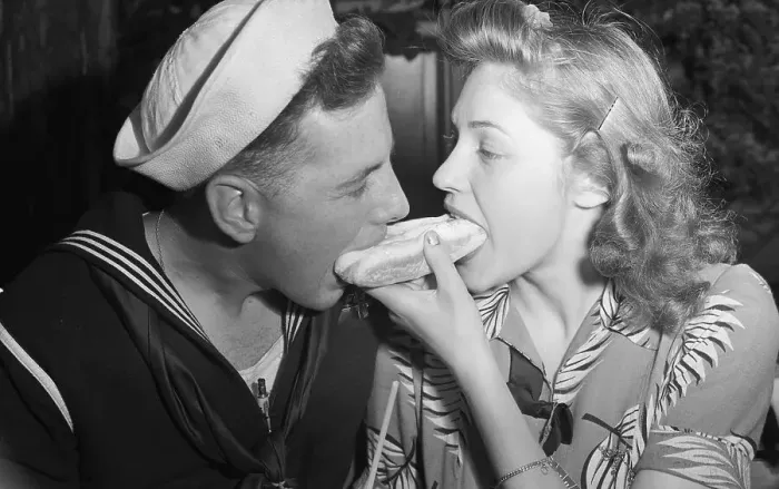 Framed Print : Sailor Sharing A Hotdog With His Girlfriend Framed Print : Sailor Sharing A Hotdog With His Girlfriend