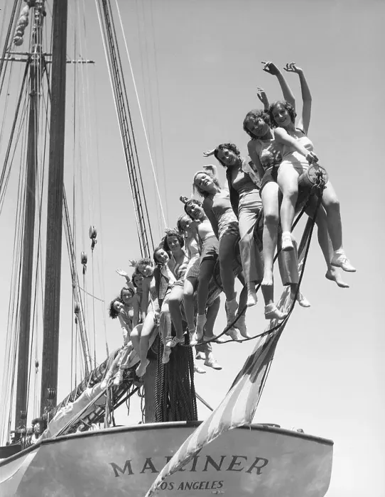 Framed Print : Sailorettes Pose on Yacht Mariner Framed Print : Sailorettes Pose on Yacht Mariner
