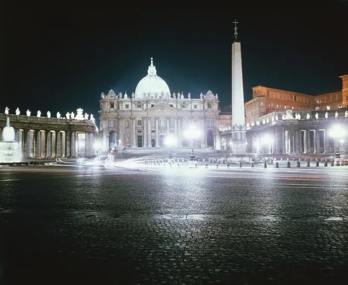 Framed Print : Saint Peter's Square and Basilica Framed Print : Saint Peter's Square and Basilica