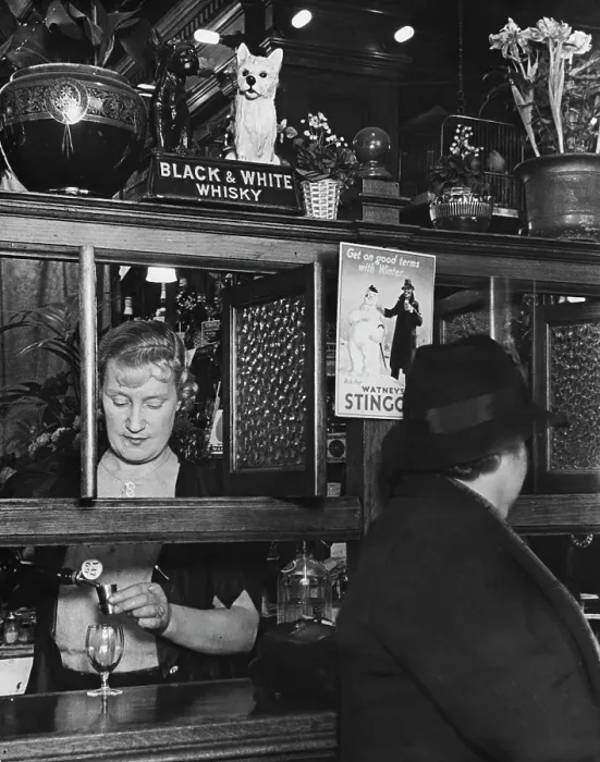 Framed Print : Saloon Bar At The Crooked Billet Framed Print : Saloon Bar At The Crooked Billet