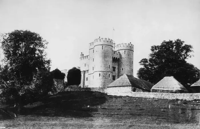 Framed Print : Saltwood Castle Framed Print : Saltwood Castle