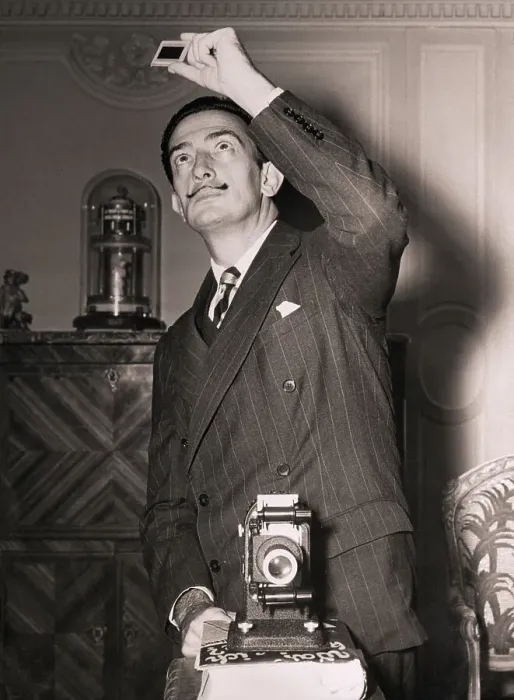 Framed Print : Salvador Dali Looking at Slide