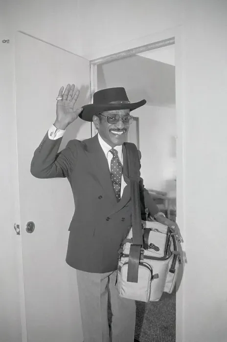 Framed Print : Sammy Davis Jr at Airport Framed Print : Sammy Davis Jr at Airport